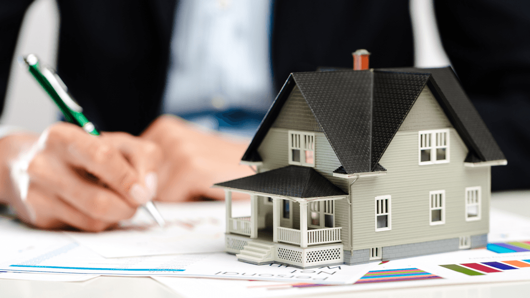 Real Estate Agent